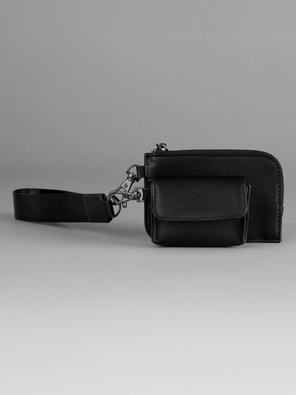 BG748 NUOVO Boutique Pouch Wristlet