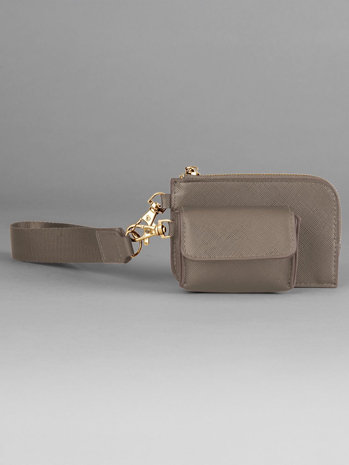 BG748 NUOVO Boutique Pouch Wristlet