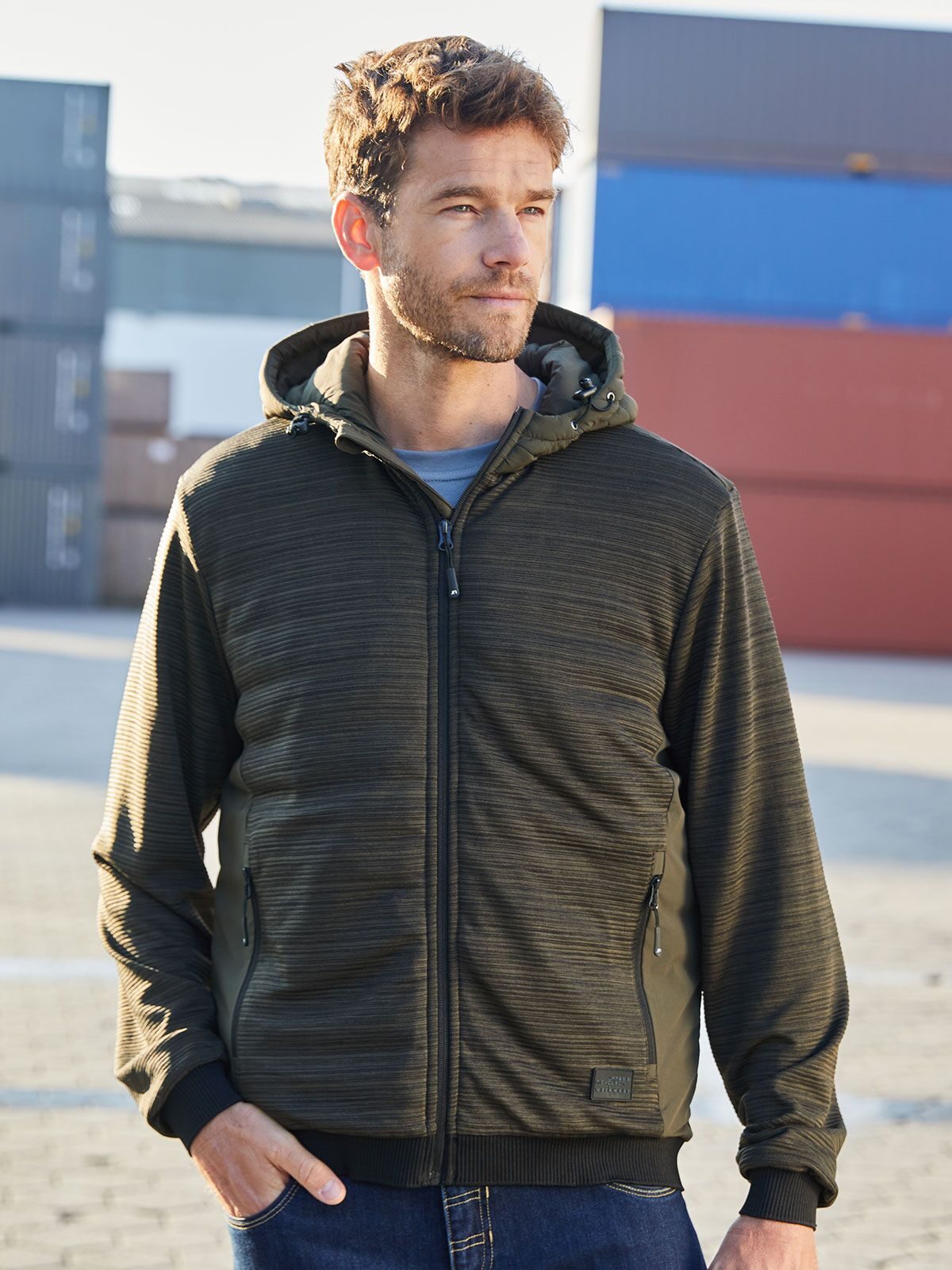 Menâs Padded Hybrid Jacket