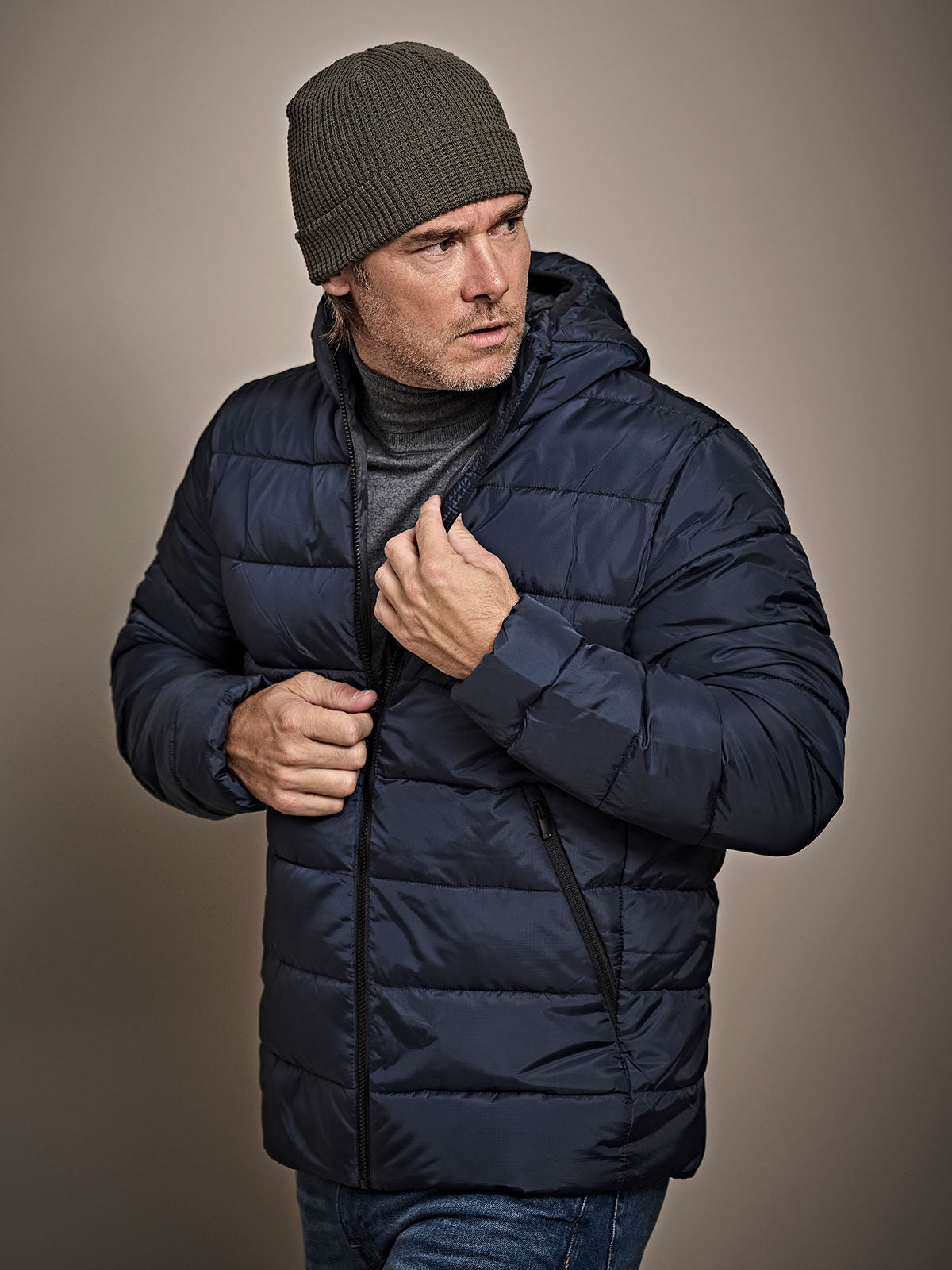 Lite Hooded Jacket